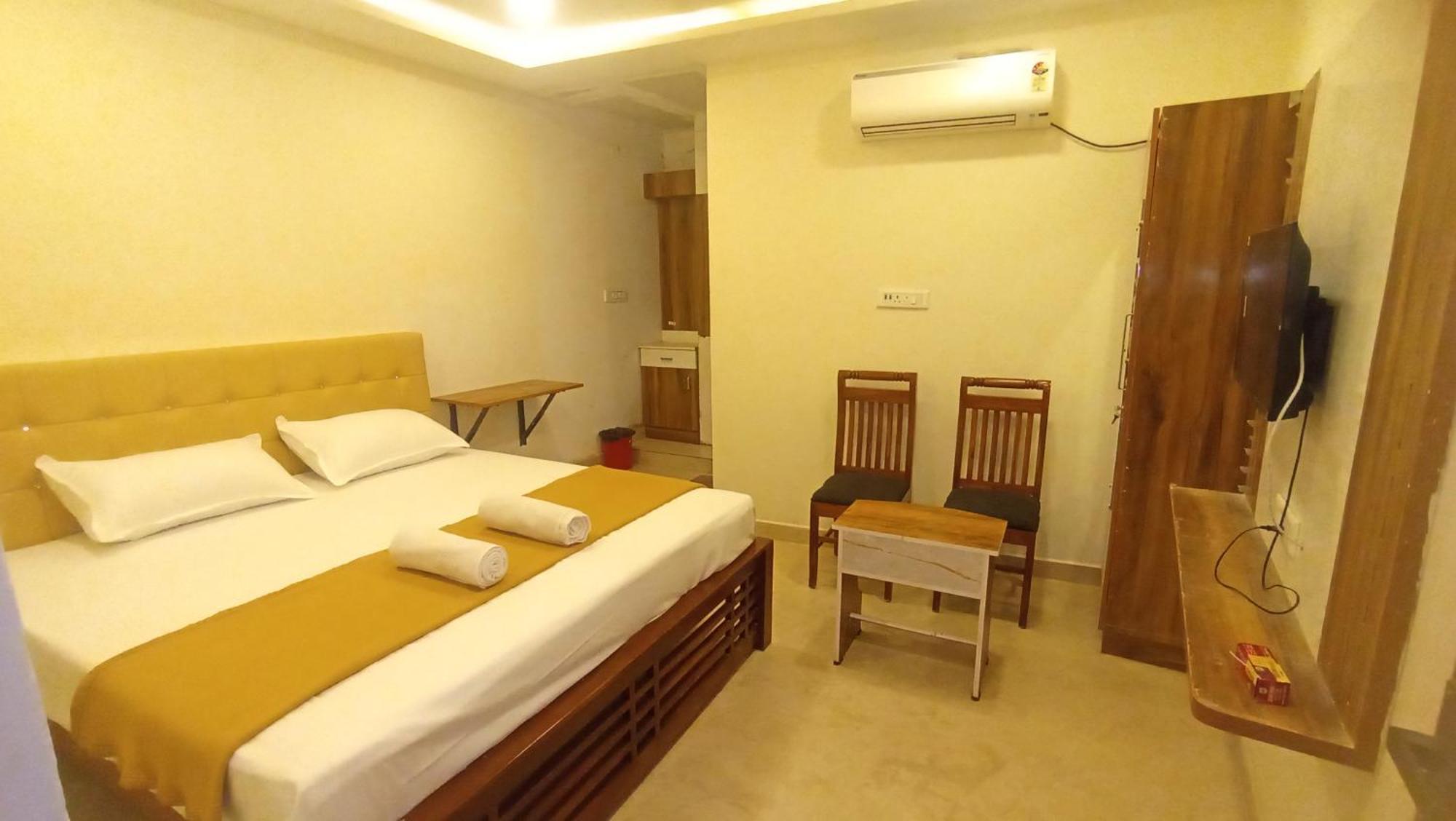 Mahadeepam Residency Vila Tiruvannāmalai Exterior foto