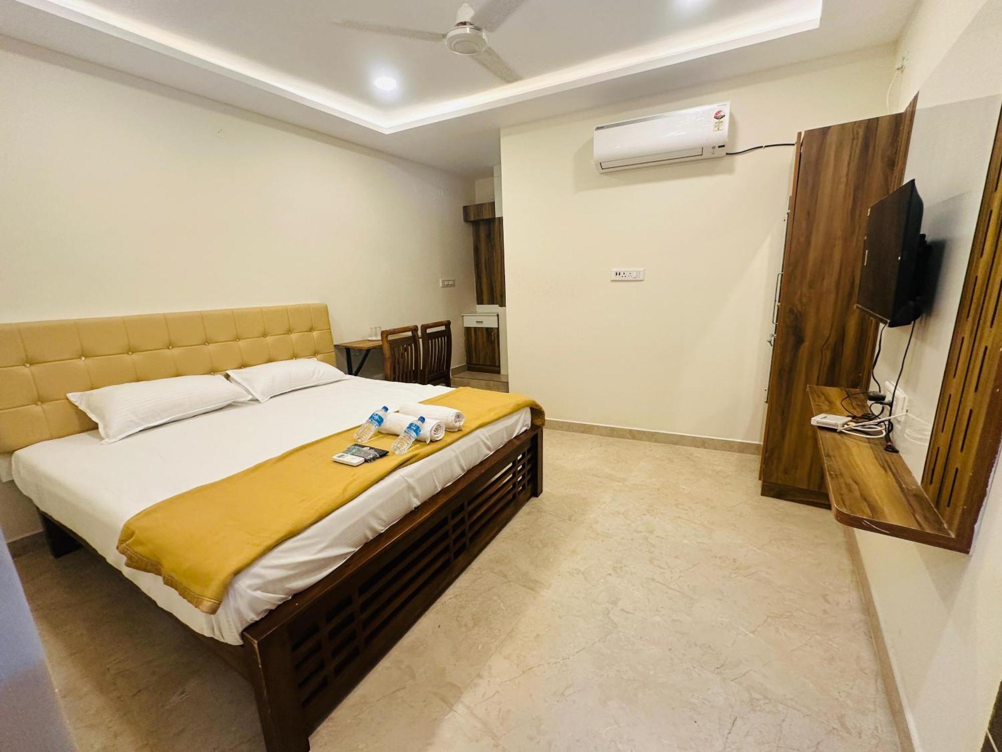 Mahadeepam Residency Vila Tiruvannāmalai Exterior foto