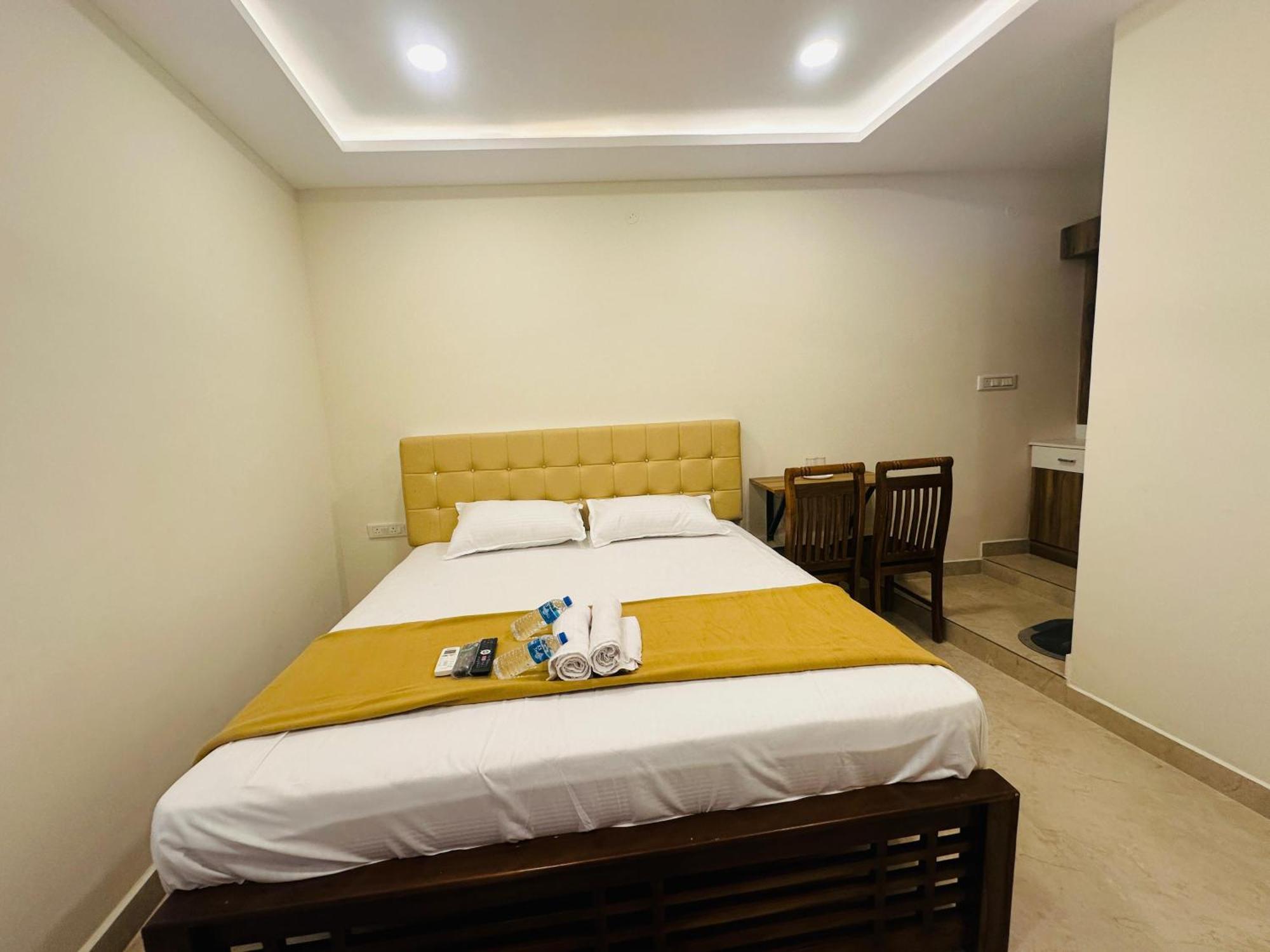 Mahadeepam Residency Vila Tiruvannāmalai Exterior foto