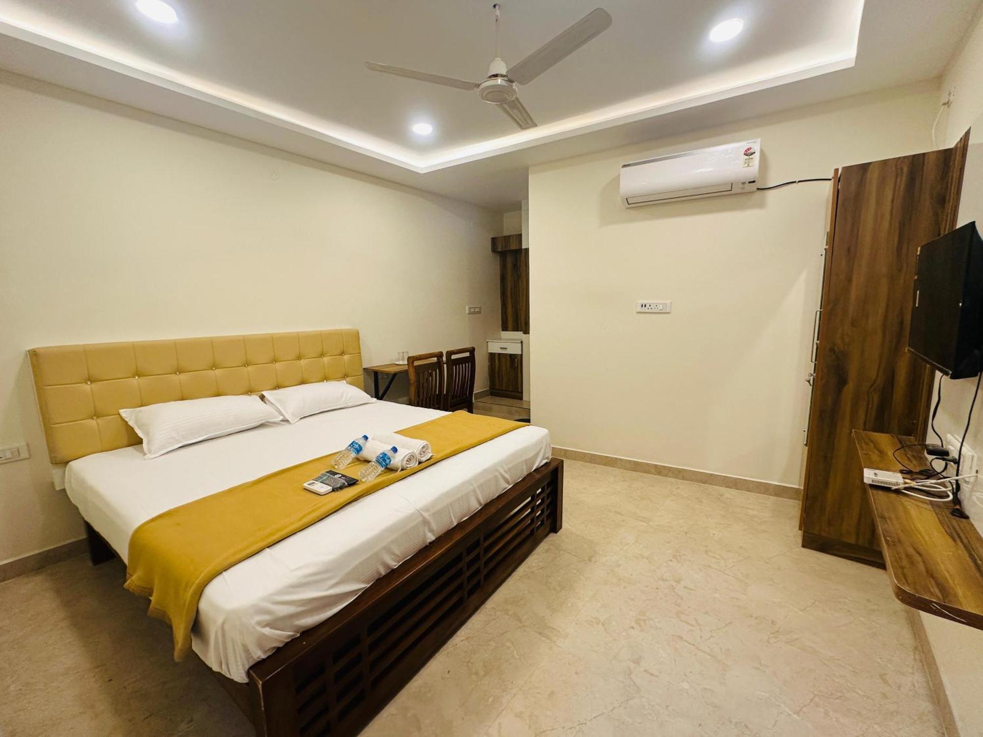 Mahadeepam Residency Vila Tiruvannāmalai Exterior foto