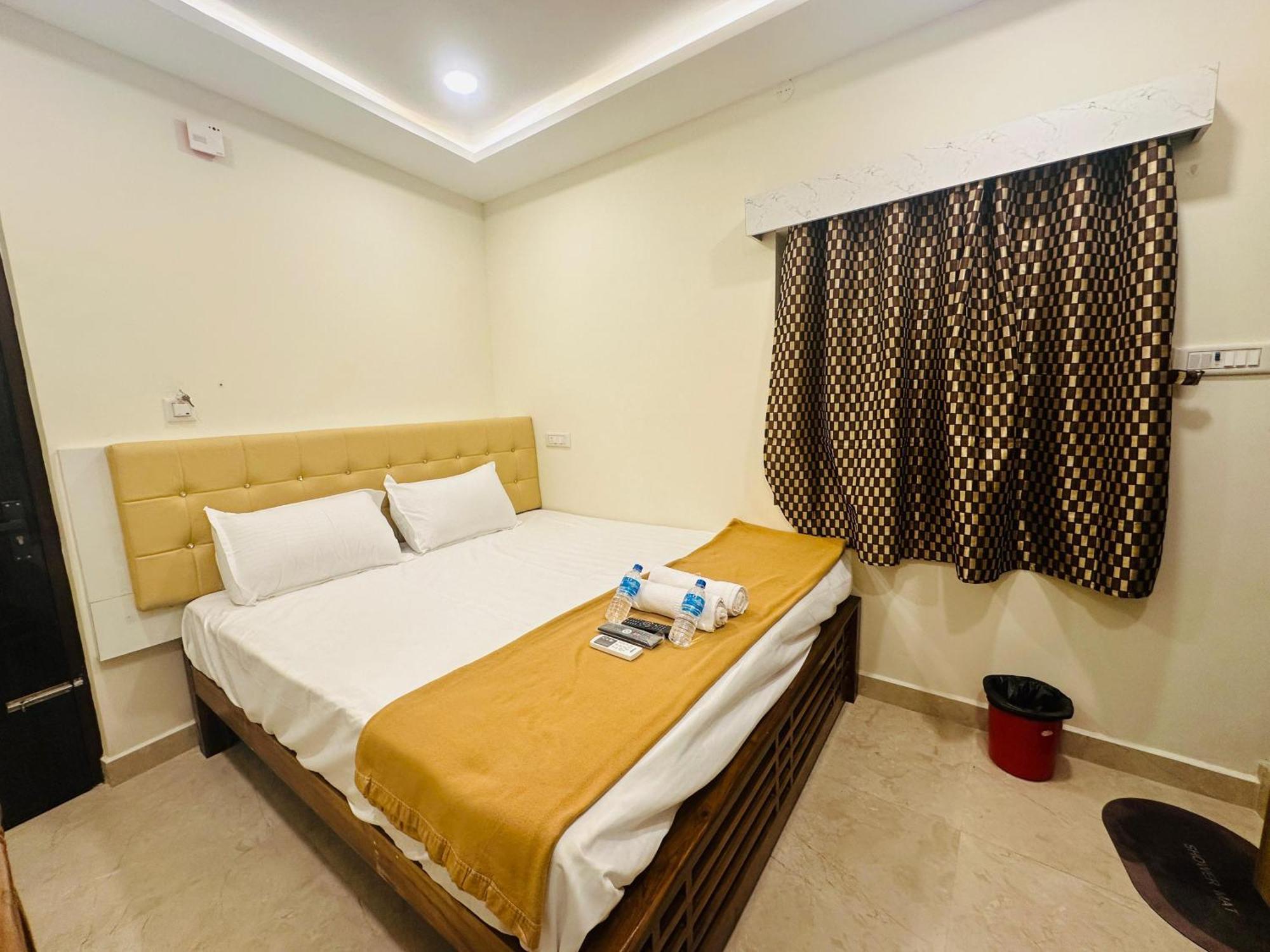 Mahadeepam Residency Vila Tiruvannāmalai Exterior foto